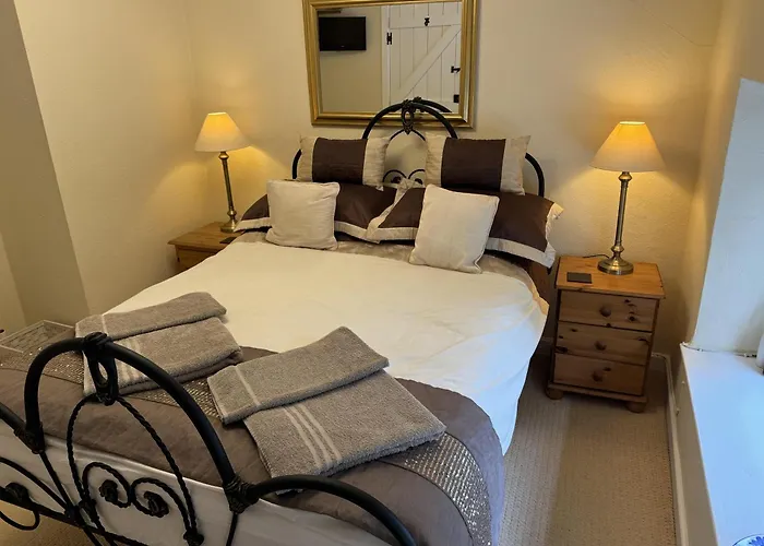 Superbly Appointed 3 Bedrooms And 3 Bathrooms