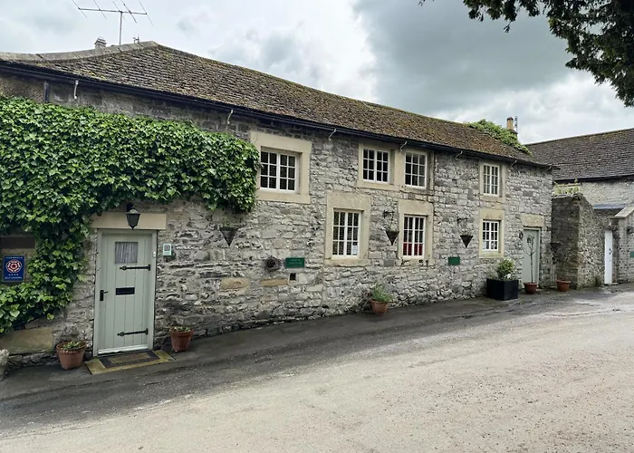 Superbly Appointed 3 Bedrooms And 3 Bathrooms