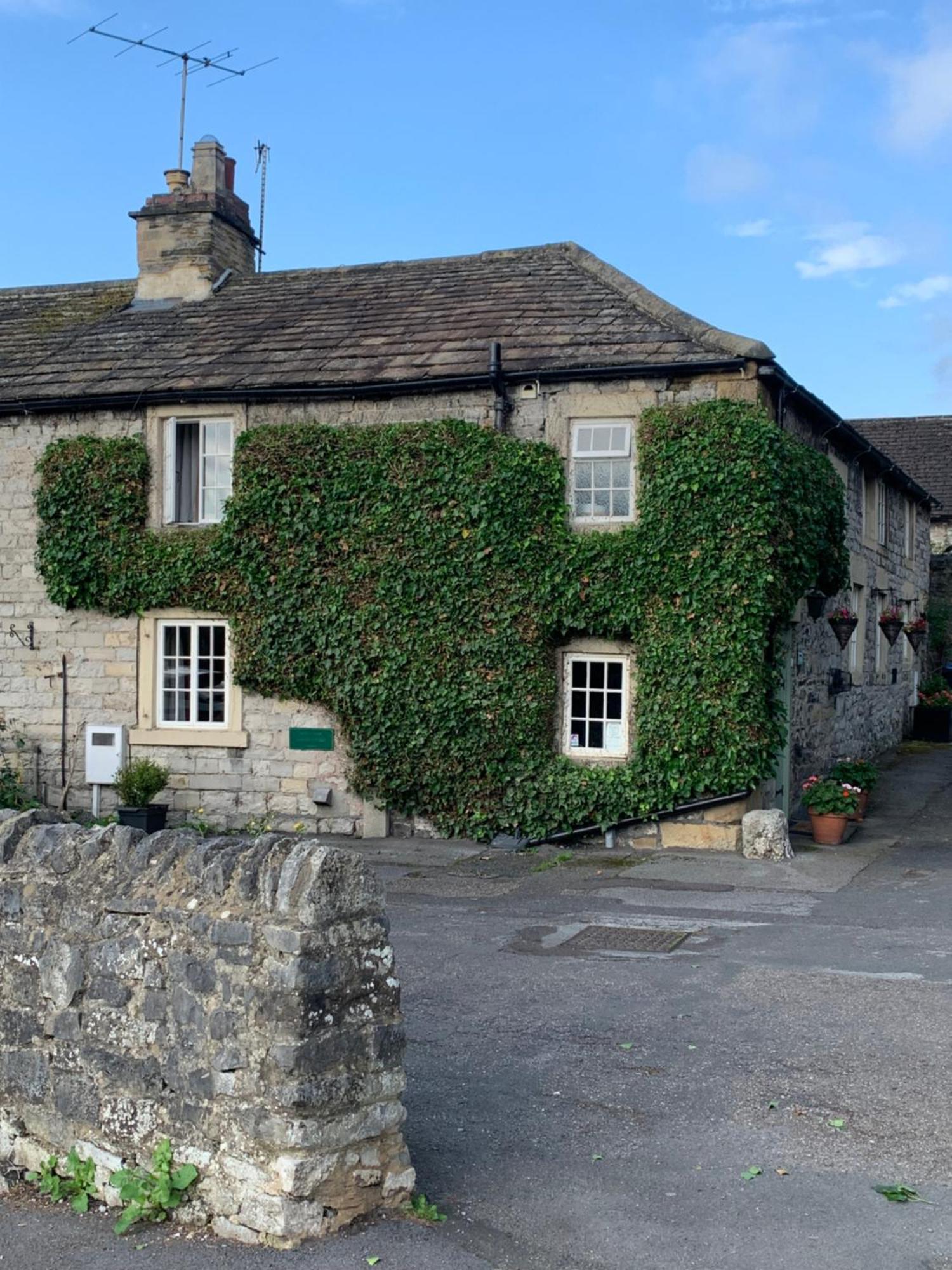 Superbly Appointed 3 Bedrooms And 3 Bathrooms