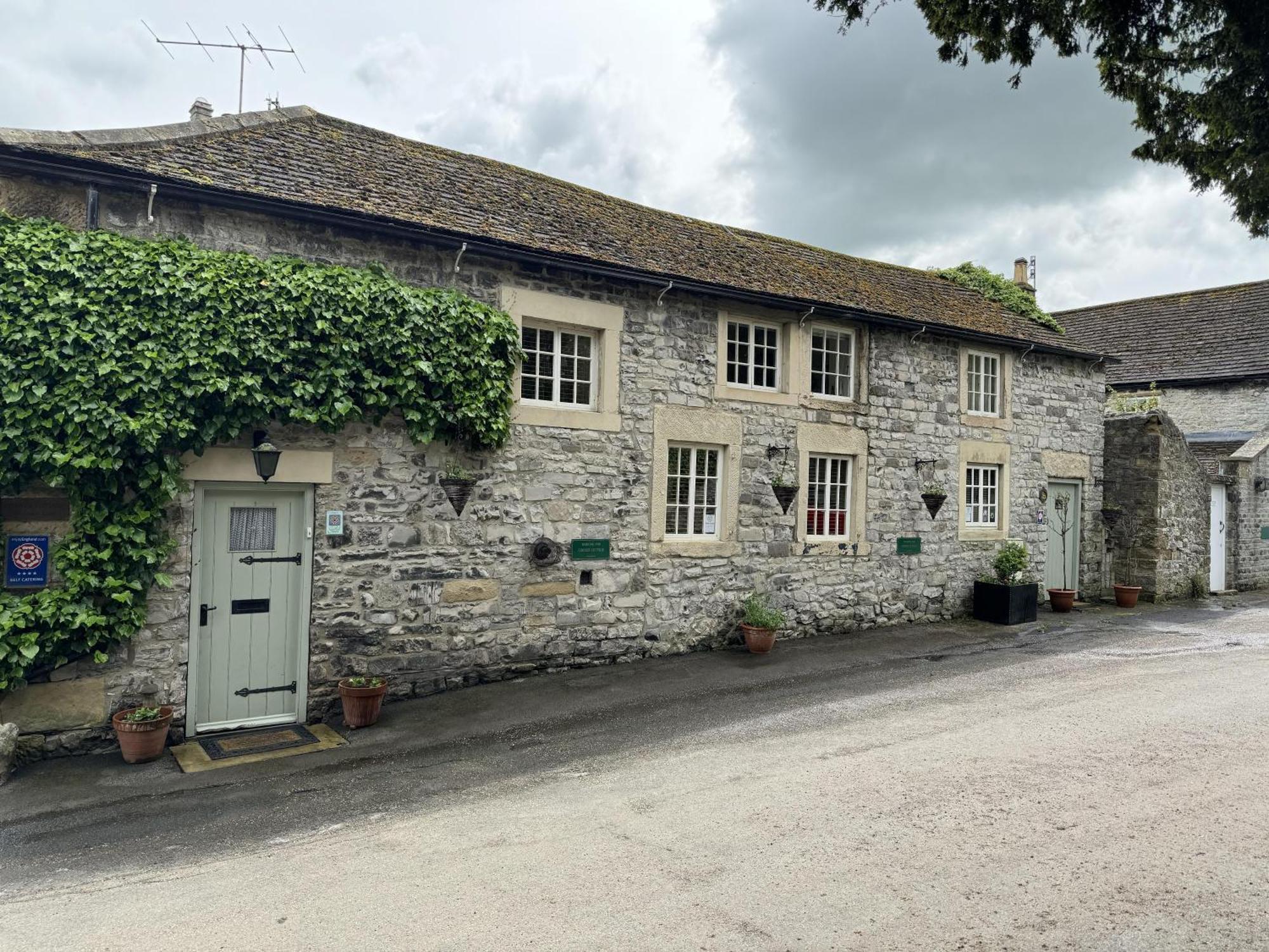 Superbly Appointed 3 Bedrooms And 3 Bathrooms Holiday home *