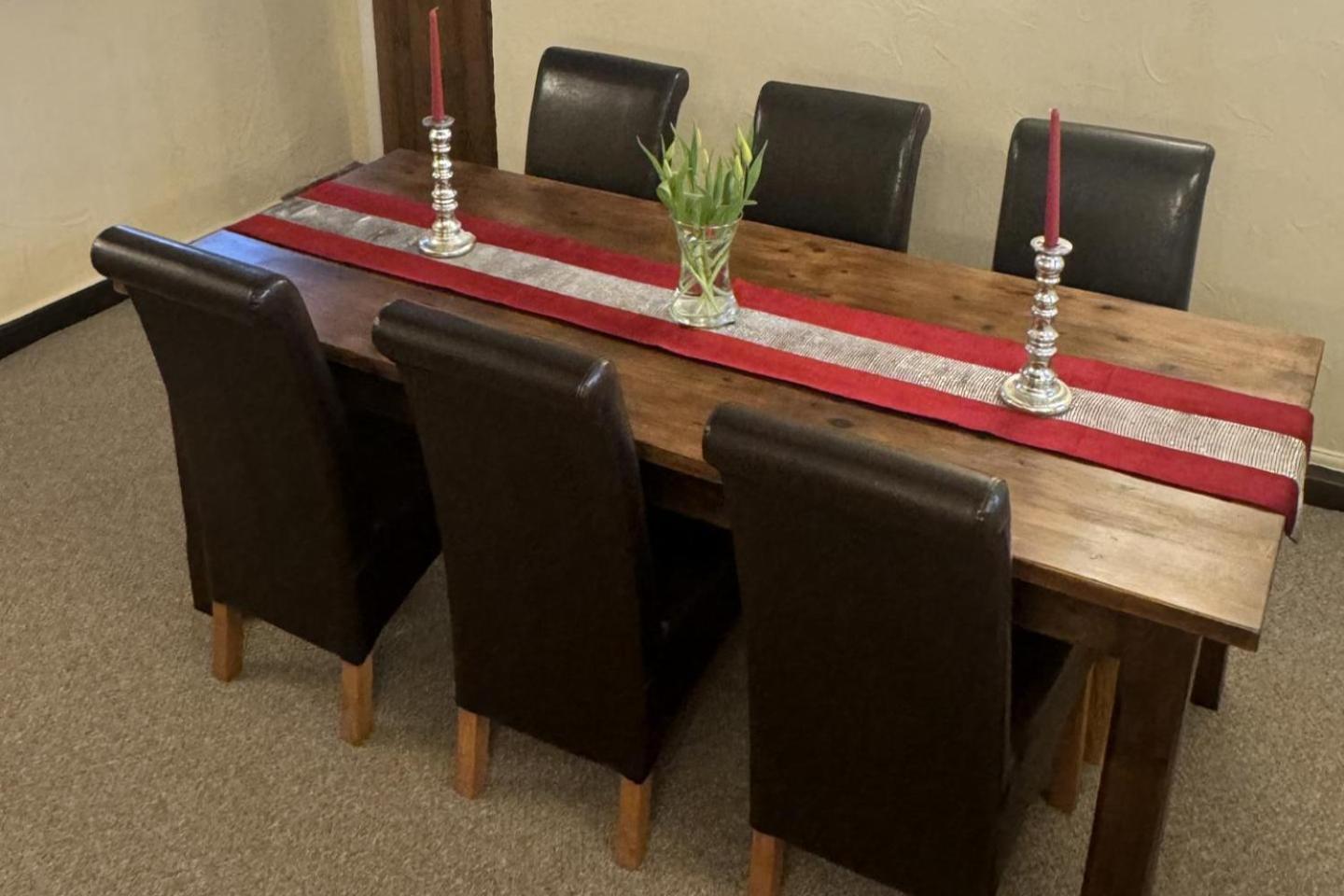 Holiday home Superbly Appointed 3 Bedrooms And 3 Bathrooms