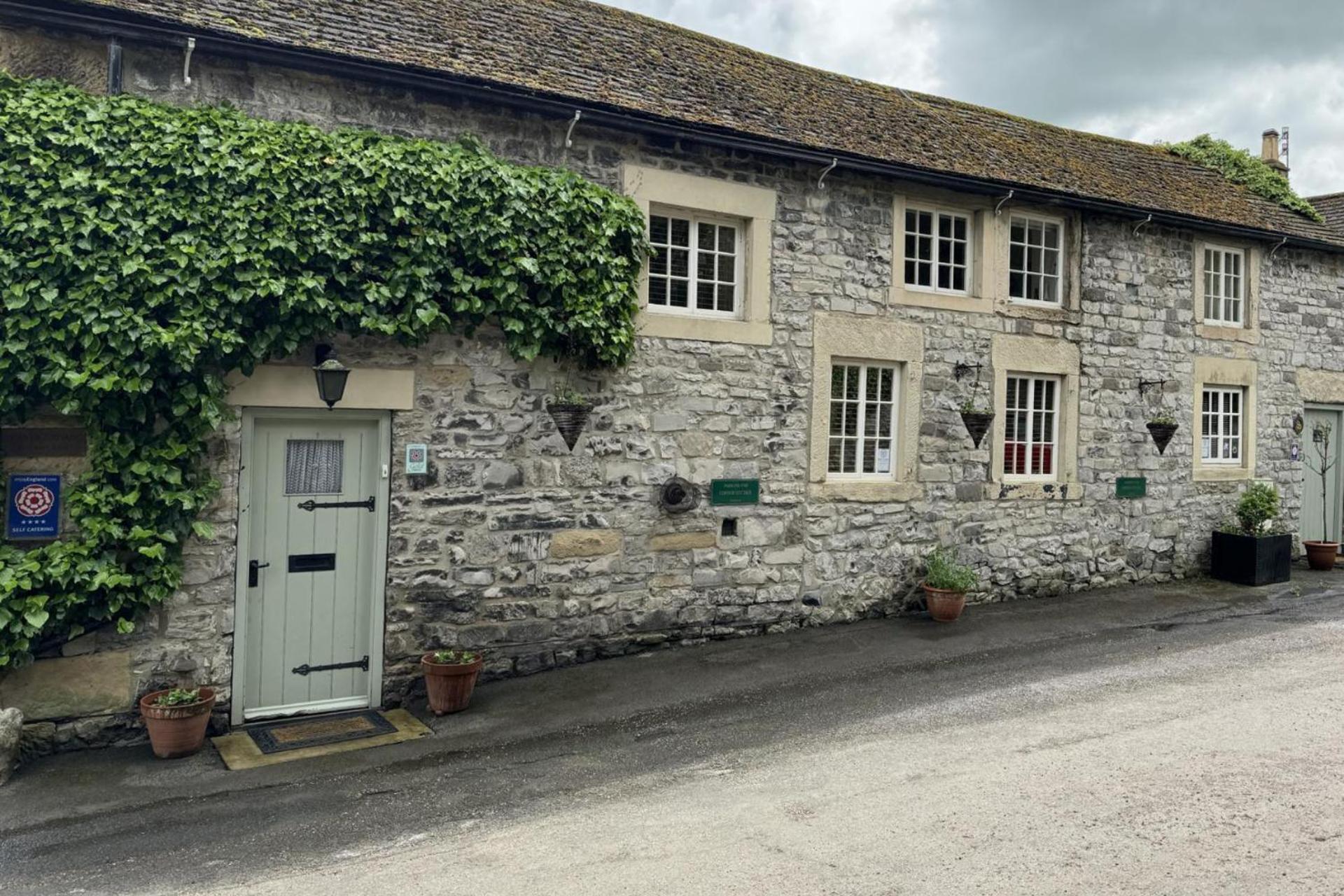 Superbly Appointed 3 Bedrooms And 3 Bathrooms Holiday home Bakewell