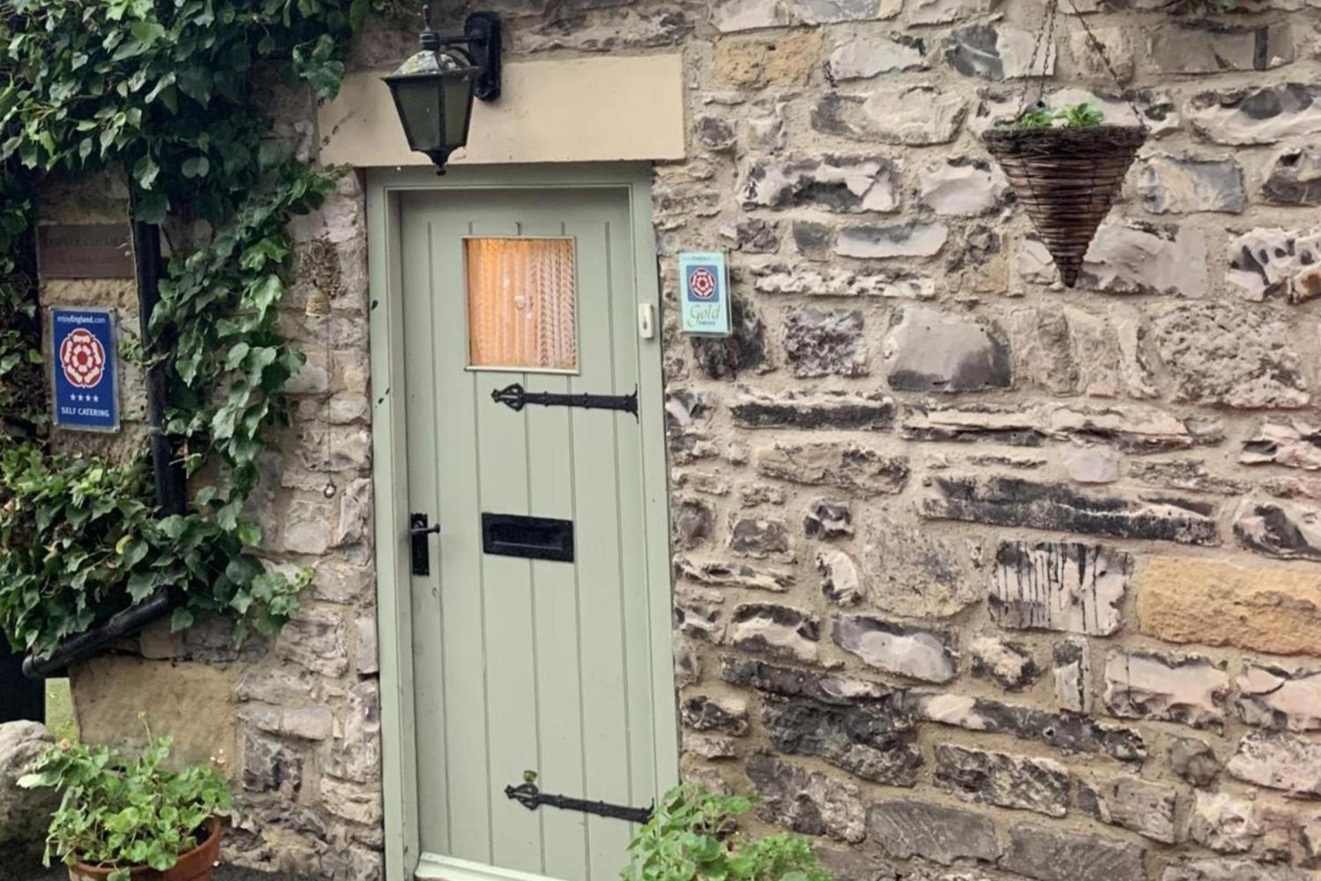 Superbly Appointed 3 Bedrooms And 3 Bathrooms *